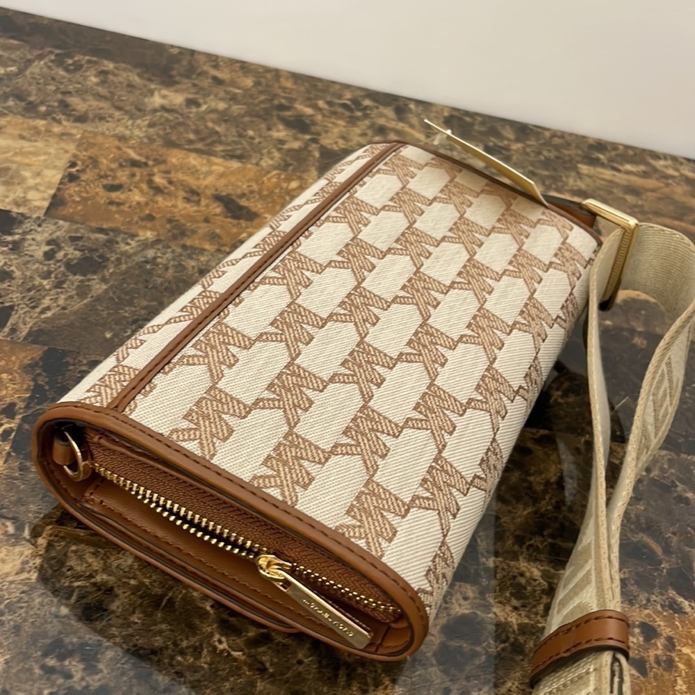 Michael Kors large zip around wallet crossbody Jet set Item - Picture 9 of 15